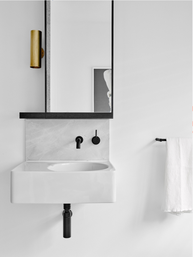 Modern bathroom, black fixtures
