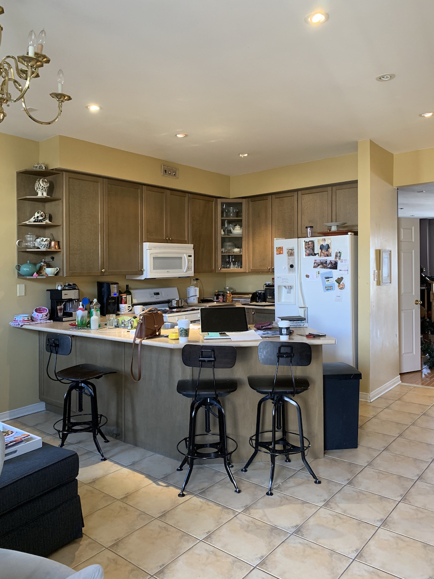 mom kitchen_before 1