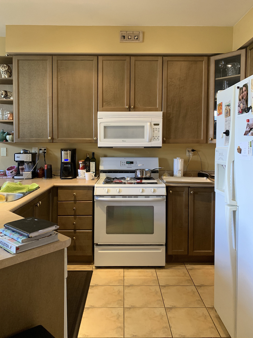 mom kitchen_before 3